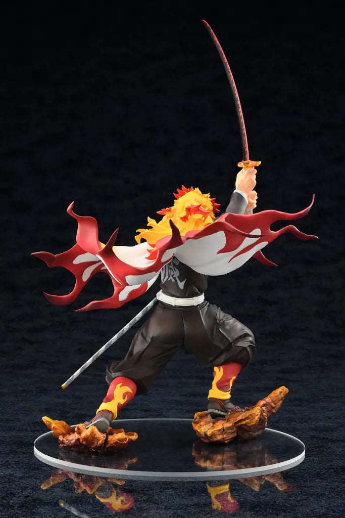 Kyojuro Rengoku 1/8 Scale Figure - GeekLoveph