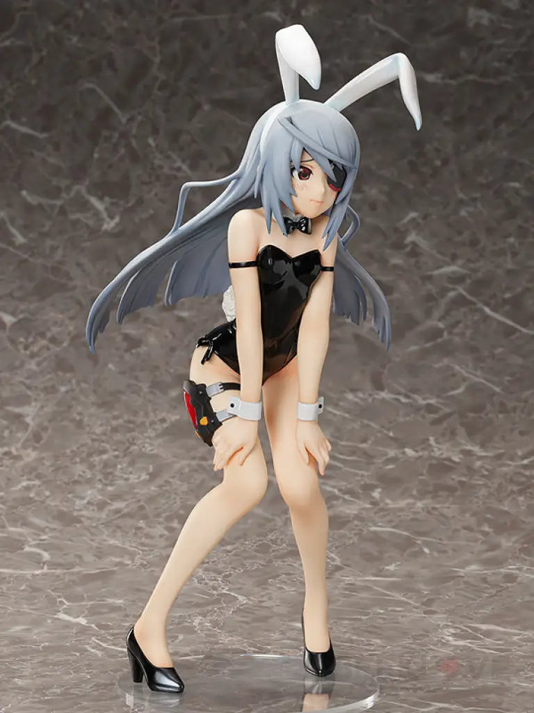 Laura Bodewig: Bareleg Bunny Ver. - GeekLoveph