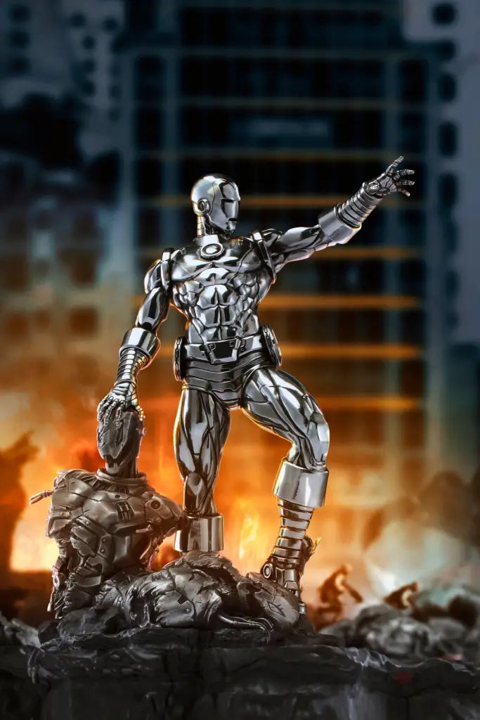Limited Edition Iron Man & Ultron