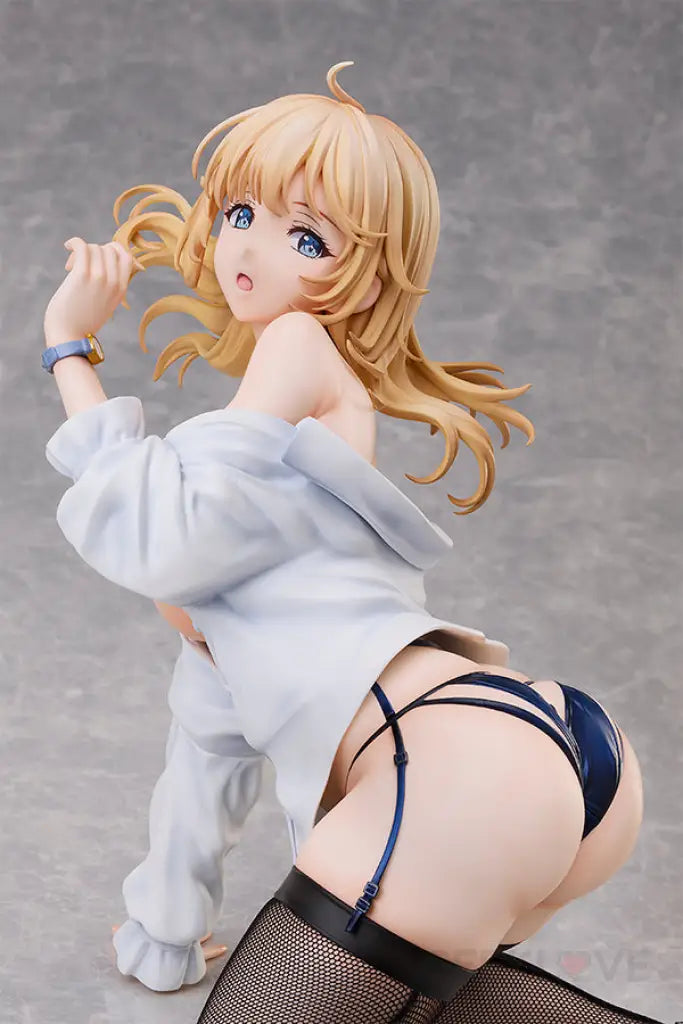 Lisa 1/4 Scale Figure Pre Order Price 18 +