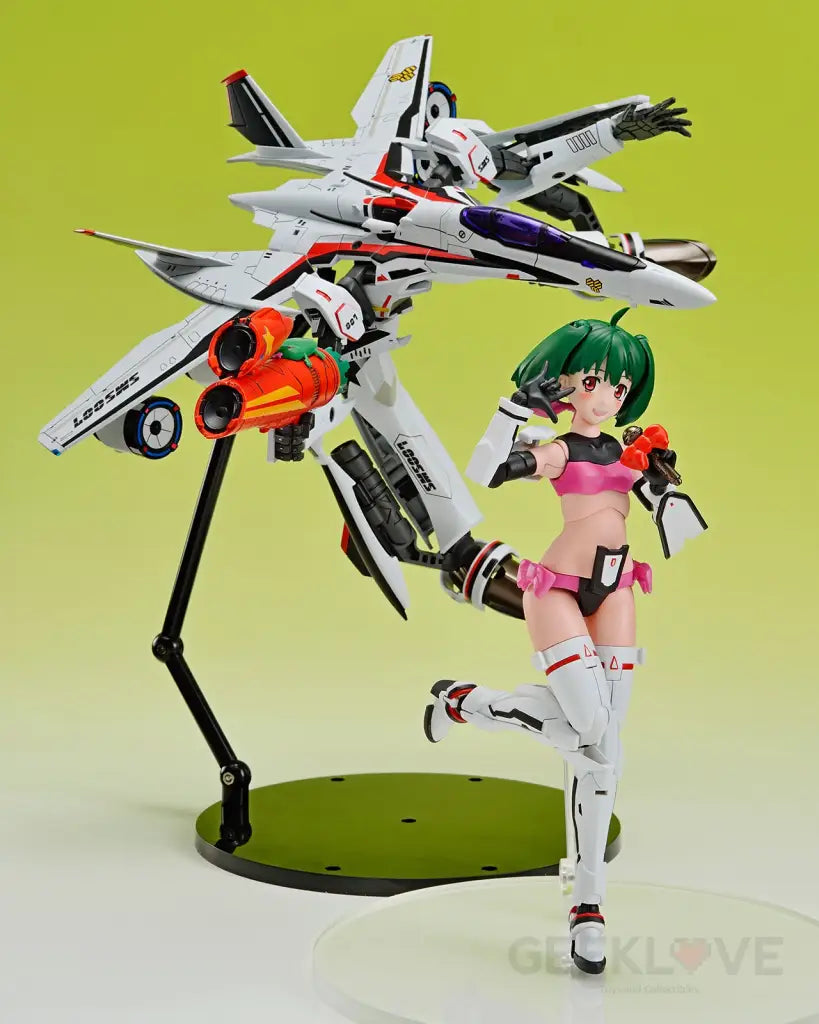 Macross V.F.G. VF-25F Messiah Ranka Lee Model Kit - GeekLoveph