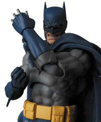 Mafex: Batman Hush - GeekLoveph