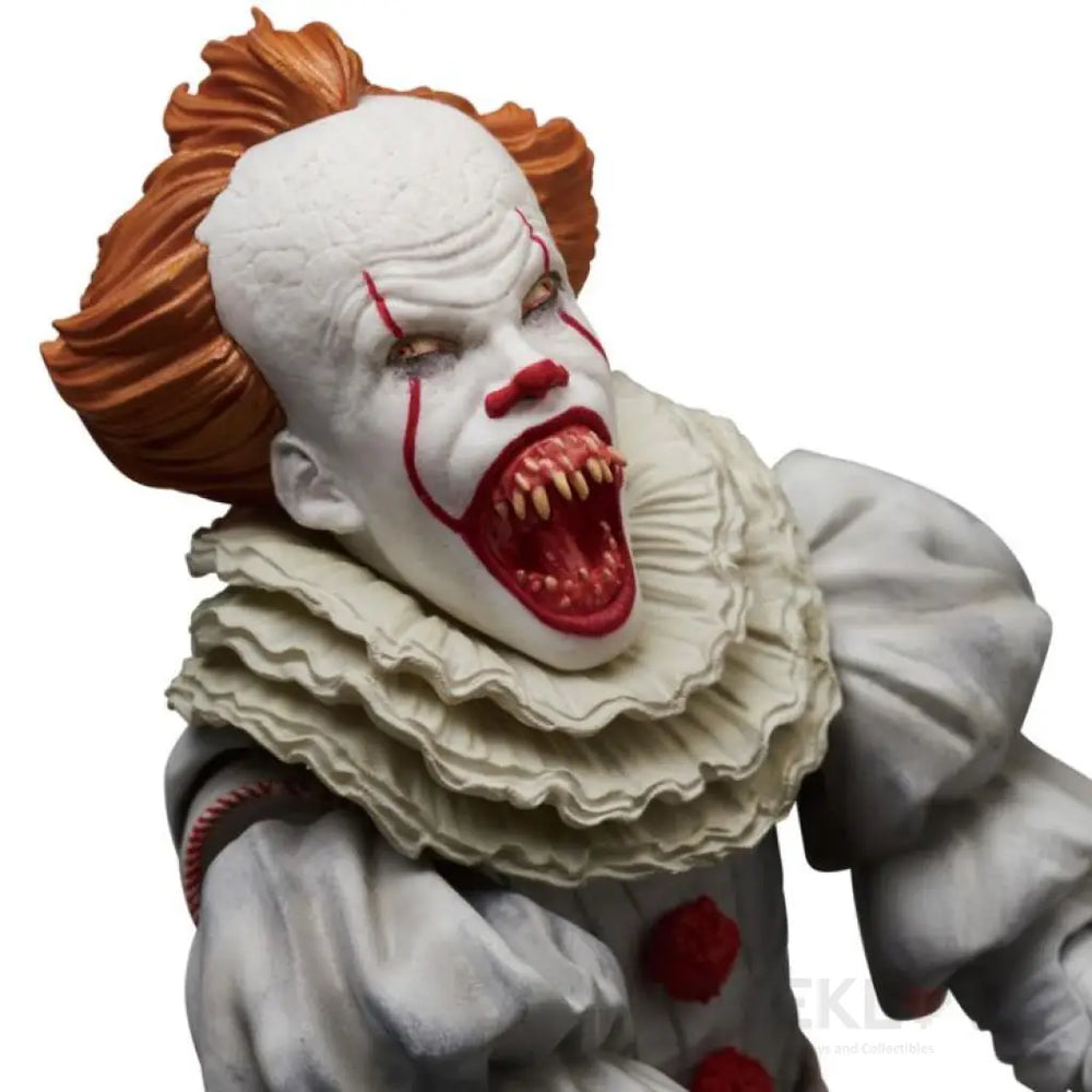 MAFEX No.093 Pennywise 2017 - GeekLoveph