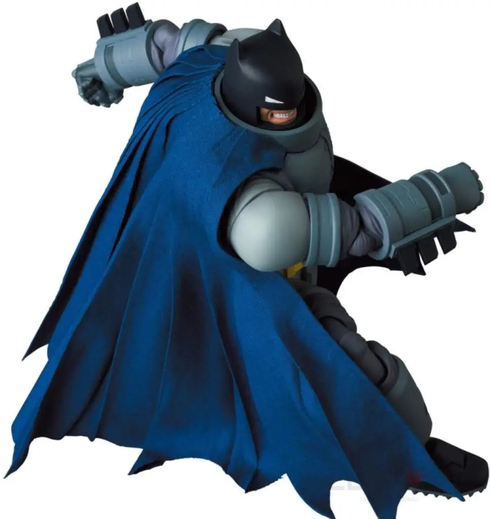 MAFEX No.146 Armored Batman - GeekLoveph