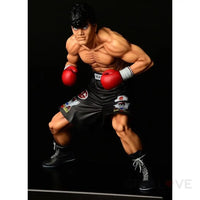 Mamoru Takamura Fighting Pose - GeekLoveph