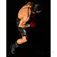 Mamoru Takamura Fighting Pose - GeekLoveph