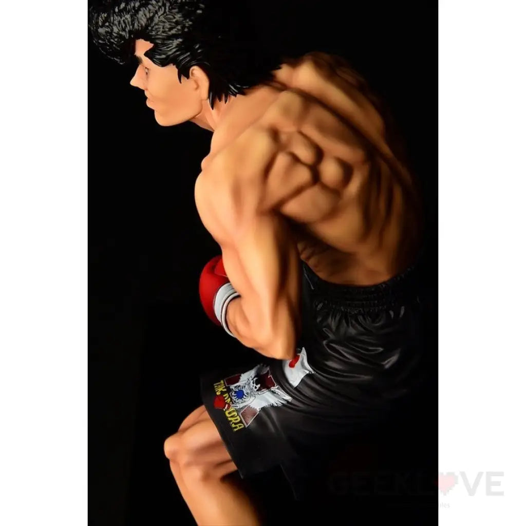 Mamoru Takamura Fighting Pose - GeekLoveph