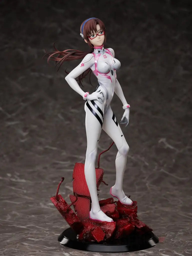 Mari Makinami Illustrious (Last Mission) 1/7 Scale Figure - GeekLoveph