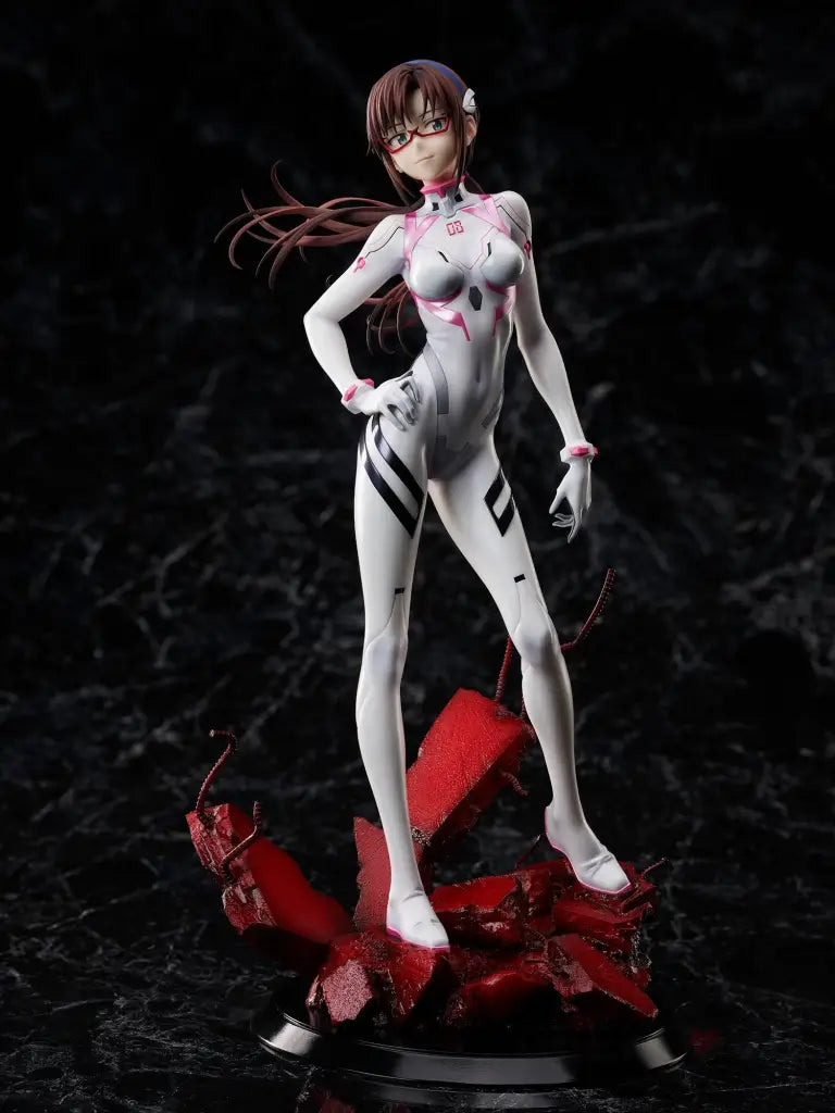 Mari Makinami Illustrious (Last Mission) 1/7 Scale Figure - GeekLoveph