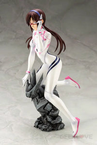 Mari Makinami Illustrious White Plugsuit Ver. Preorder