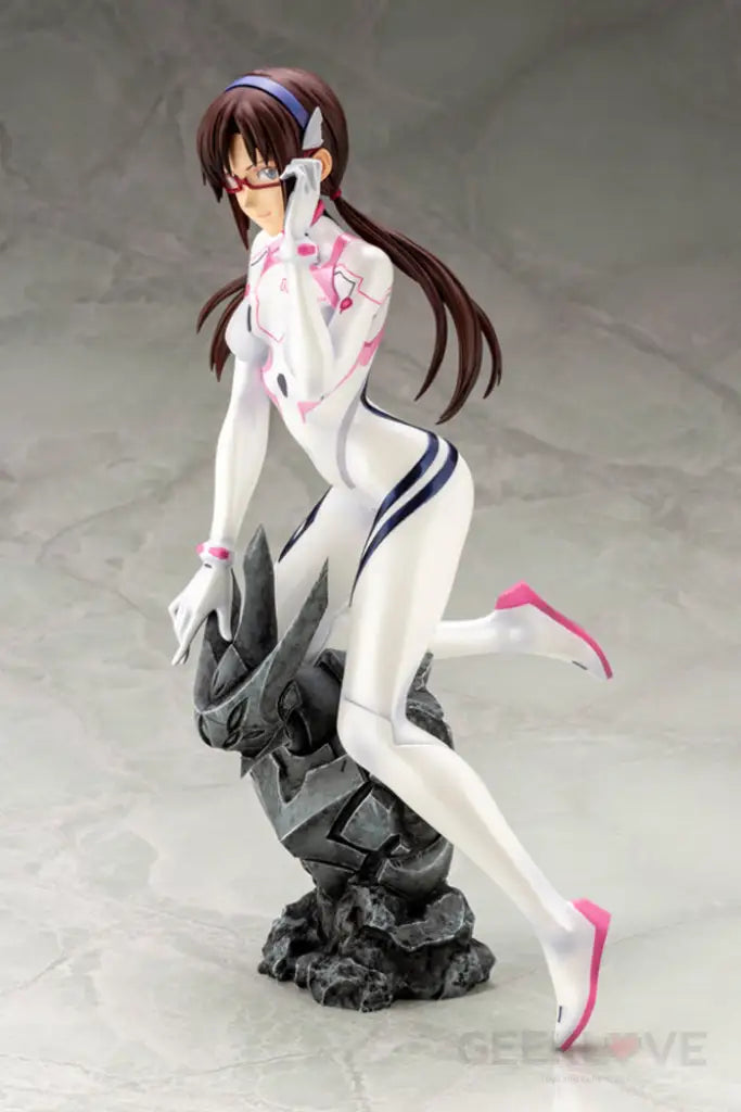 Mari Makinami Illustrious White Plugsuit Ver. Preorder