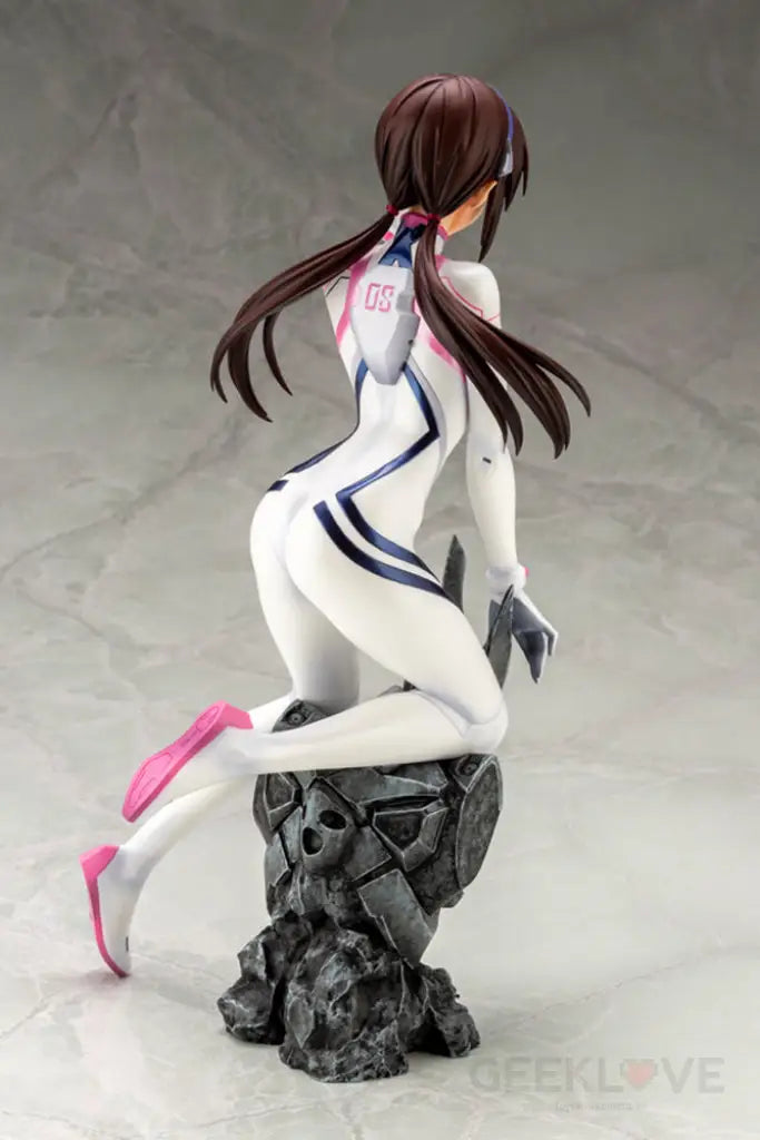 Mari Makinami Illustrious White Plugsuit Ver. Preorder