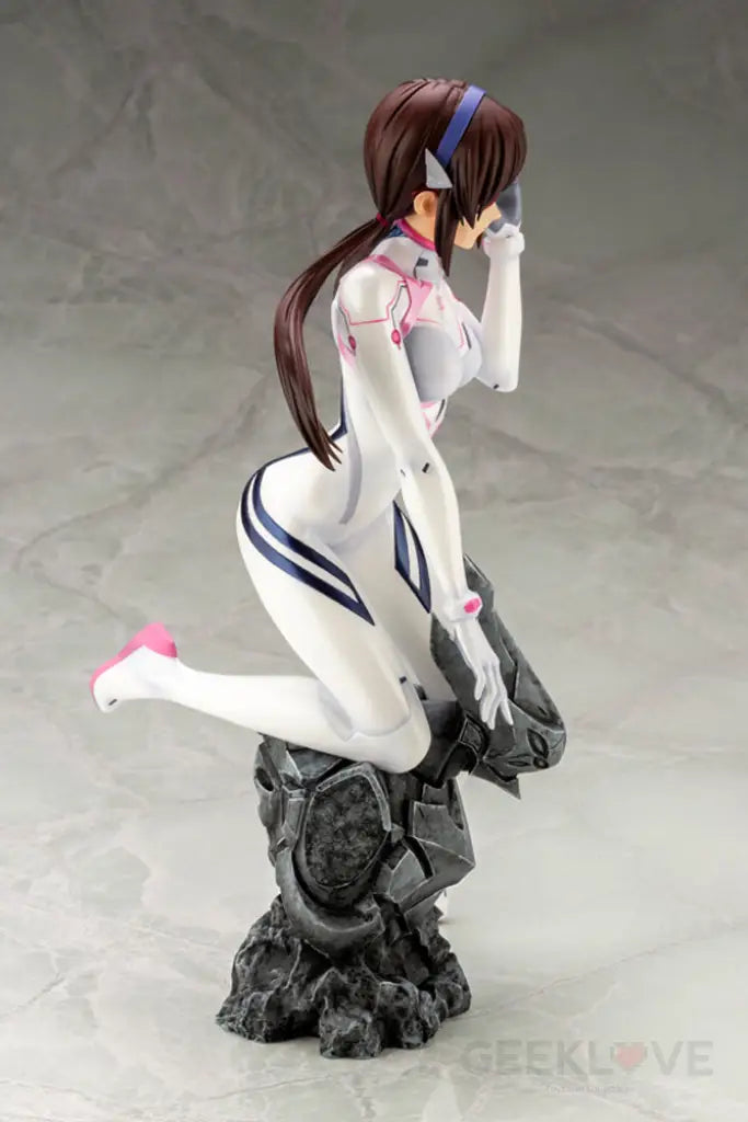 Mari Makinami Illustrious White Plugsuit Ver. Preorder