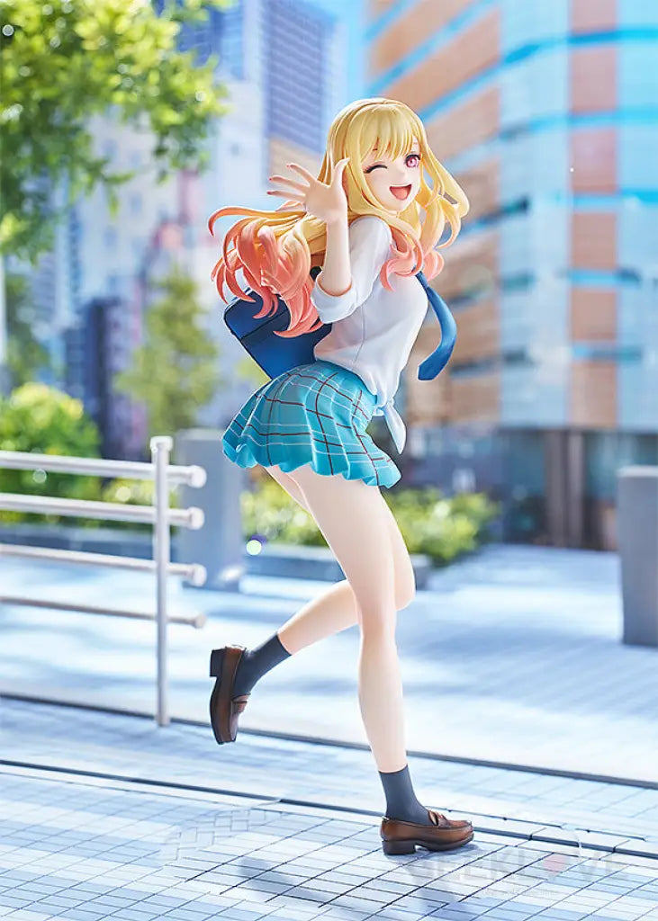 Marin Kitagawa Scale Figure