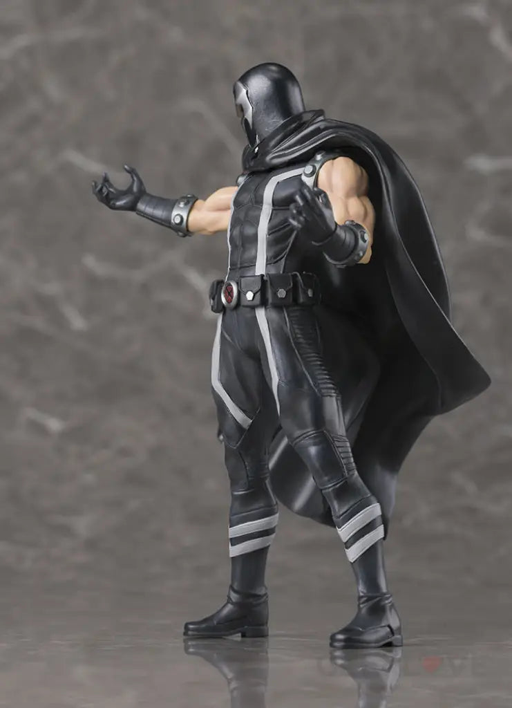 Marvel Comics ARTFX+ Magneto Statue - GeekLoveph