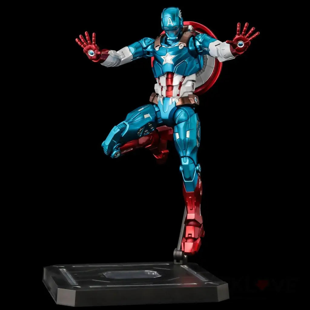 Marvel Comics – Fighting Armor Captain America - GeekLoveph