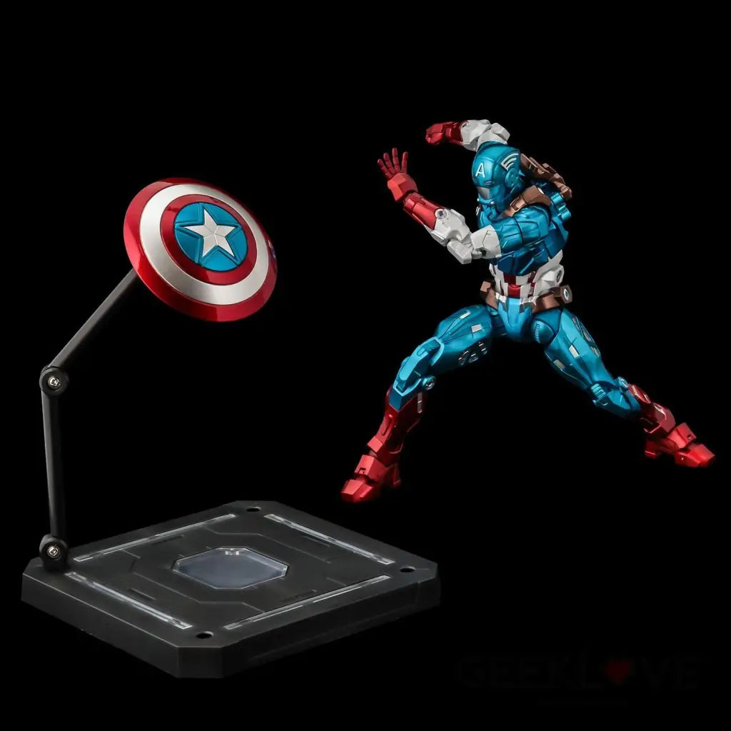 Marvel Comics – Fighting Armor Captain America - GeekLoveph