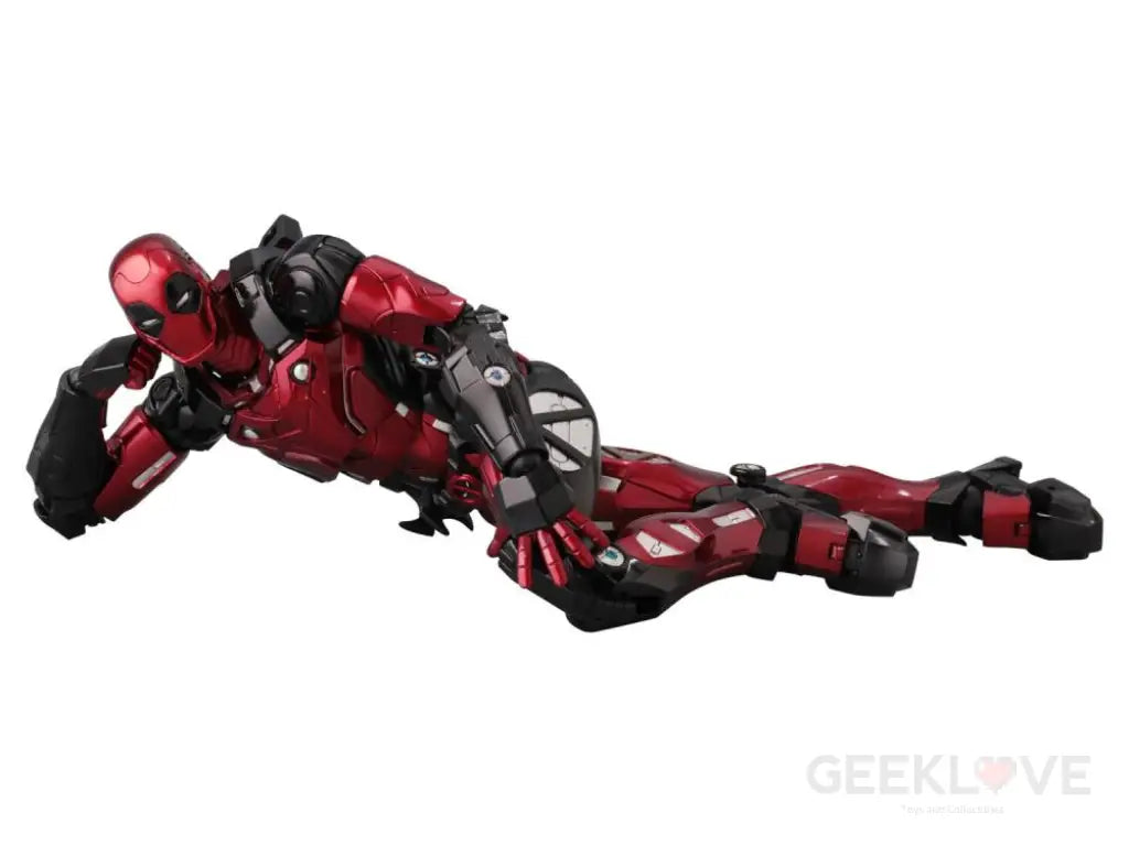 Marvel Fighting Armor Deadpool - GeekLoveph