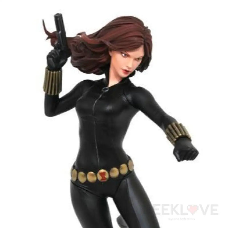 Marvel Premier Collection Comic Black Widow Statue