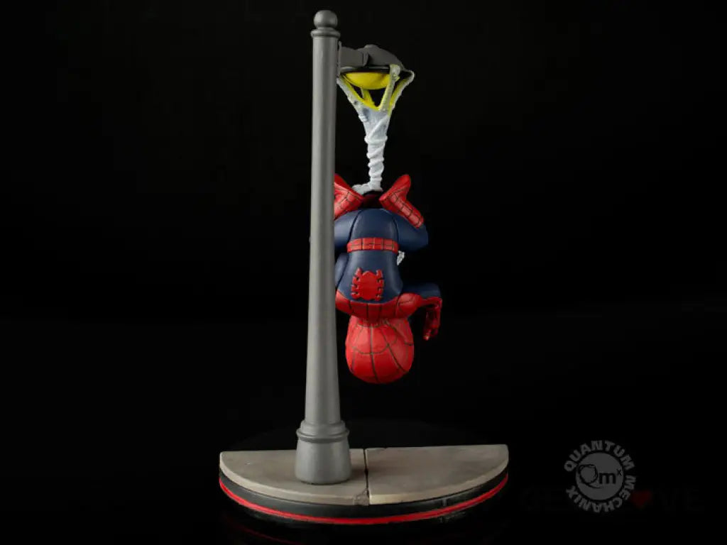 Marvel Q-Fig Spider-Man Spider Cam Diorama - GeekLoveph