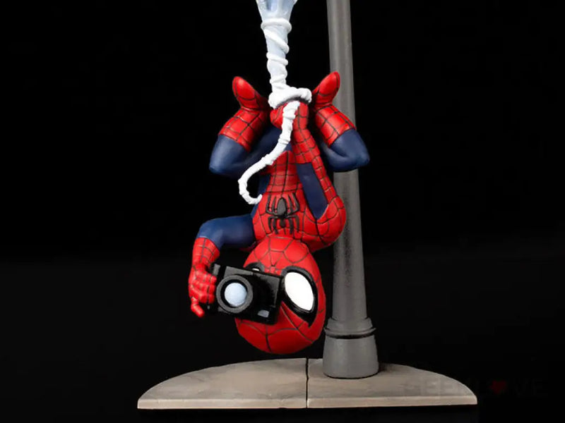 Marvel Q-Fig Spider-Man Spider Cam Diorama