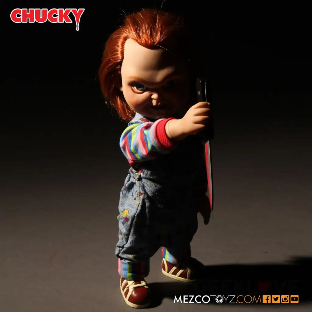 Mezco: Child's Play: Talking Sneering Chucky - GeekLoveph