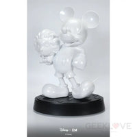 Mickey Around the World 24 Inch – Mickey – Singapore Edition – Pearl White - GeekLoveph