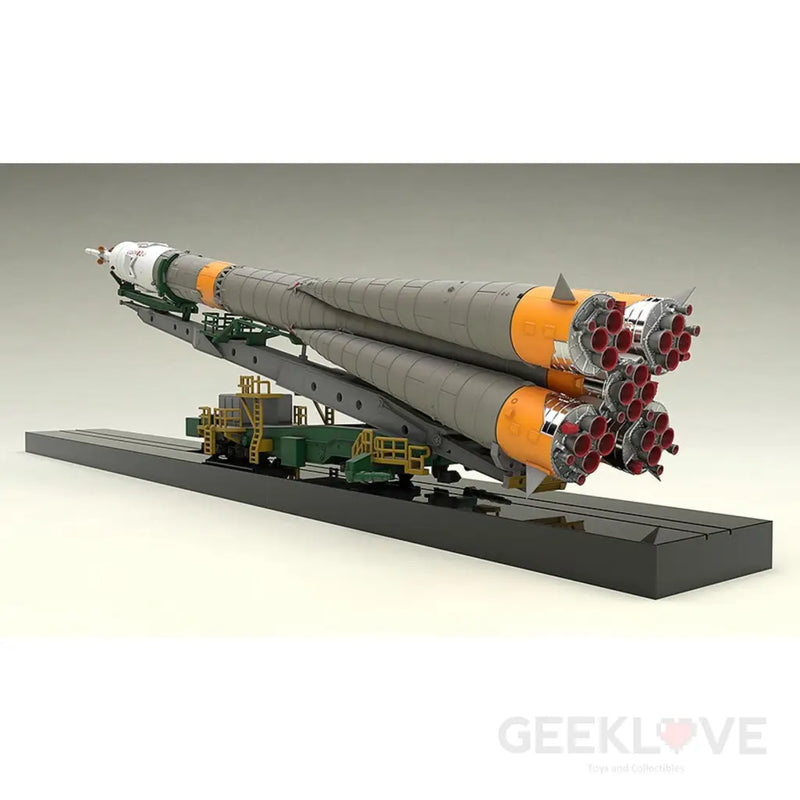 MODEROID 1/150 Plastic Model Soyuz Rocket & Transport Train (2nd re-run)