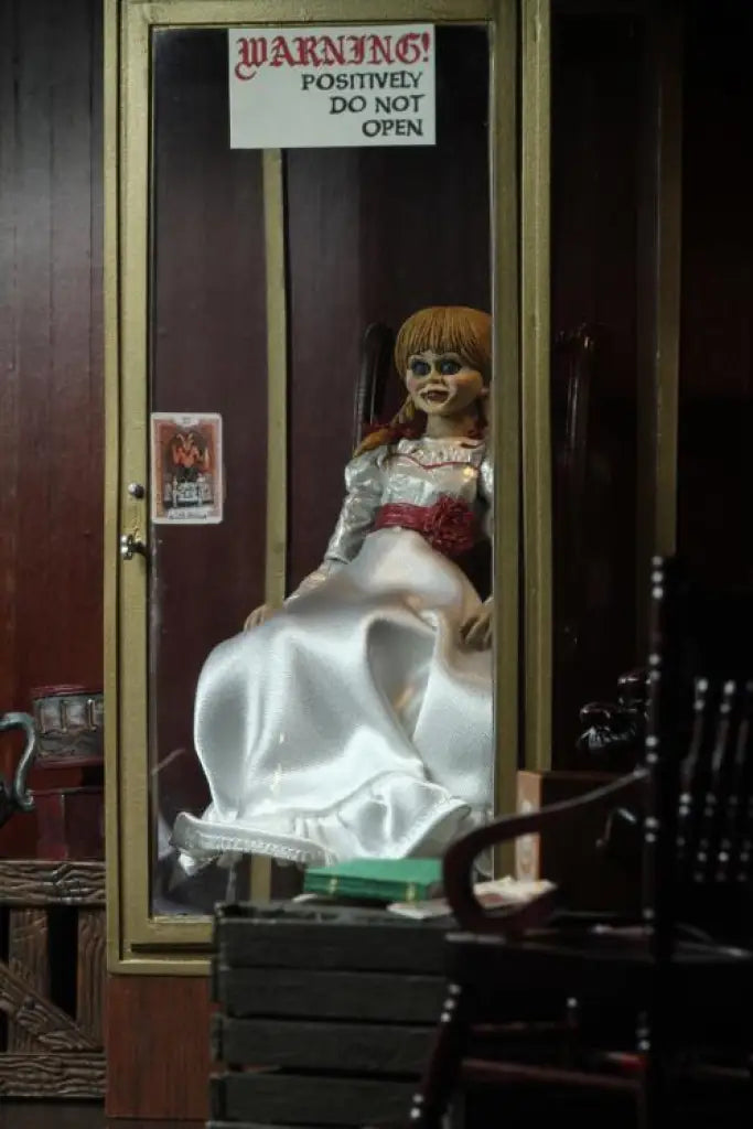 NECA: Annabelle Comes Home - Ultimate Annabelle - GeekLoveph