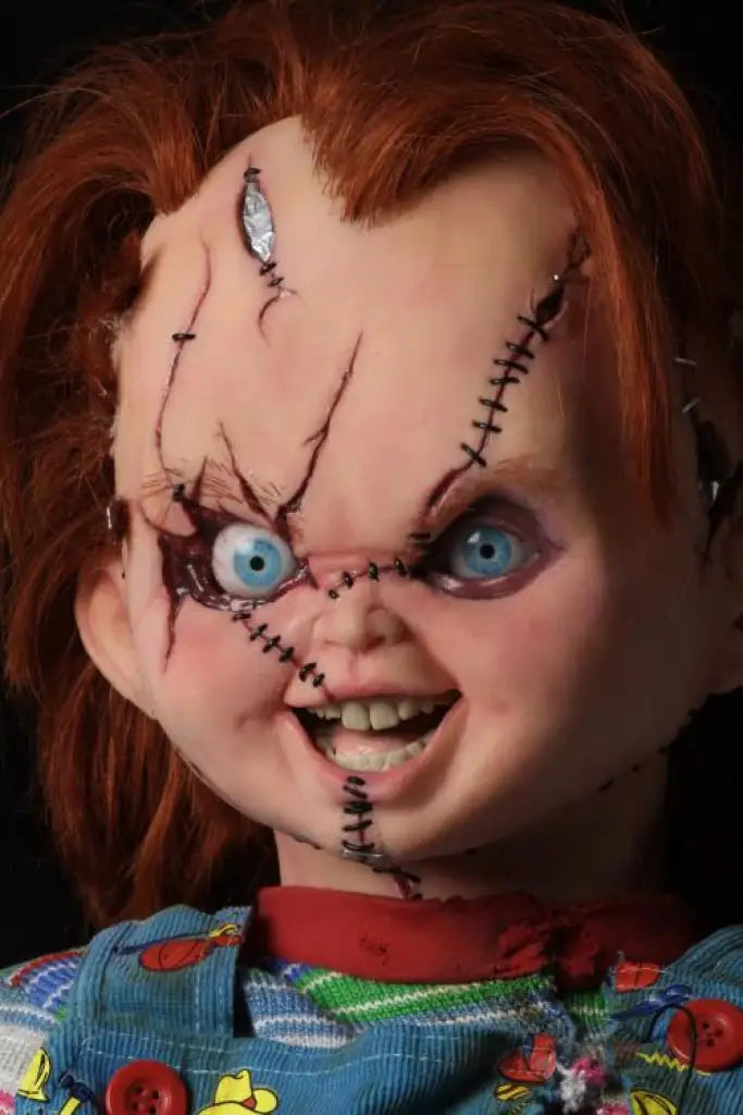 NECA: Bride of Chucky Life-Size Chucky Replica - GeekLoveph