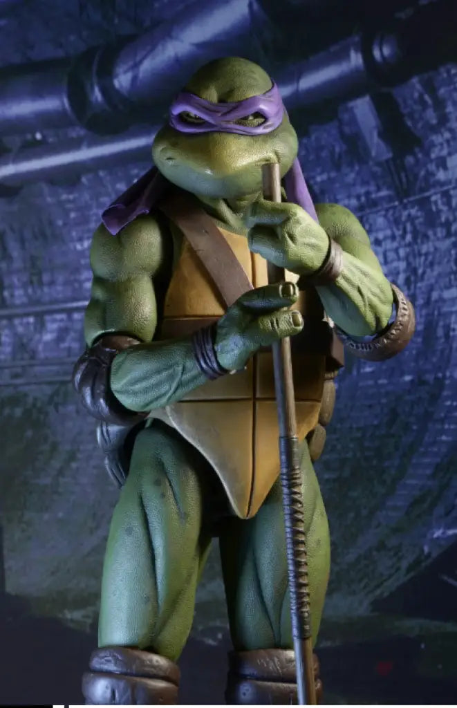 NECA: Teenage Mutant Ninja Turtles [1990 Movie] - 1⁄4 Donatello - GeekLoveph