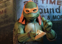 NECA: Teenage Mutant Ninja Turtles [1990 Movie] - 1⁄4 Michelangelo - GeekLoveph