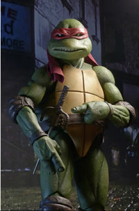 NECA: Teenage Mutant Ninja Turtles (1990 Movie)- 1/4 Scale Raphael - GeekLoveph
