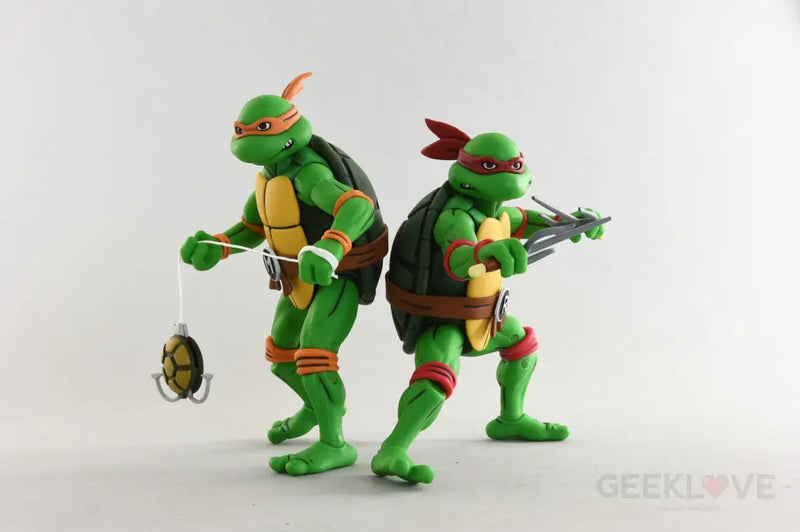 Neca: Teenage Mutant Ninja Turtles – 7” Scale Action Figure – Cartoon Michelangelo and Raphael