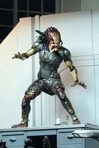 NECA Ultimate Fugitive Predator - GeekLoveph
