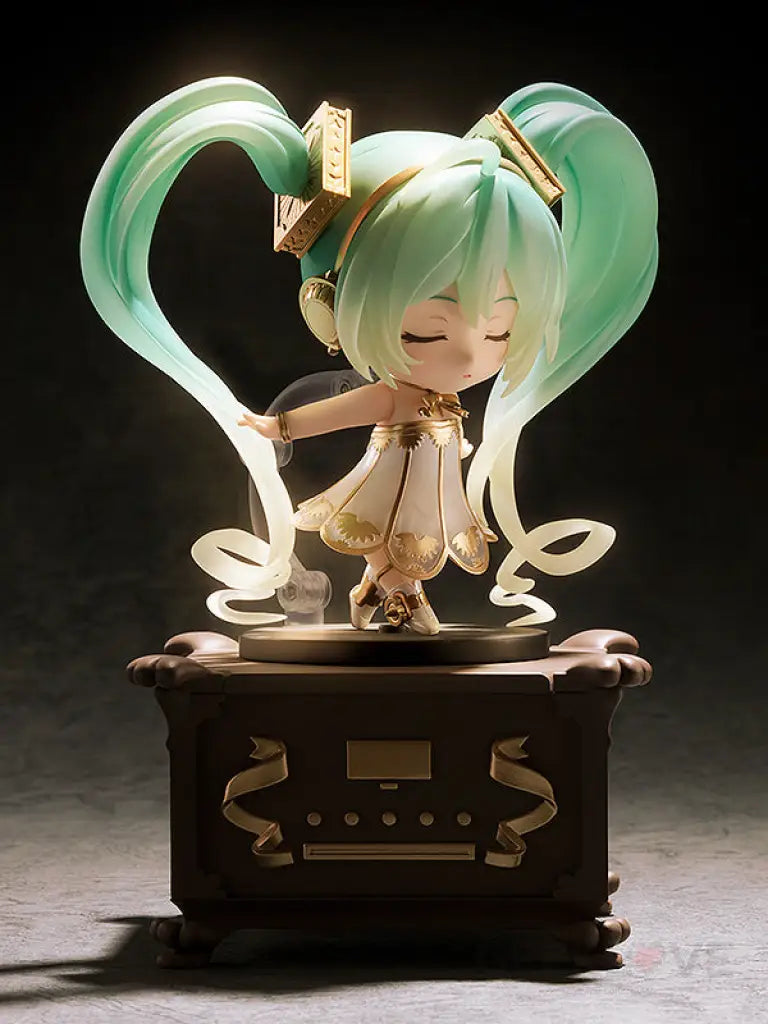 Nendoroid Hatsune Miku: Symphony 5th Anniversary Ver. - GeekLoveph