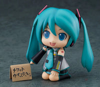 Nendoroid Mikudayo: 10th Anniversary Ver. - GeekLoveph