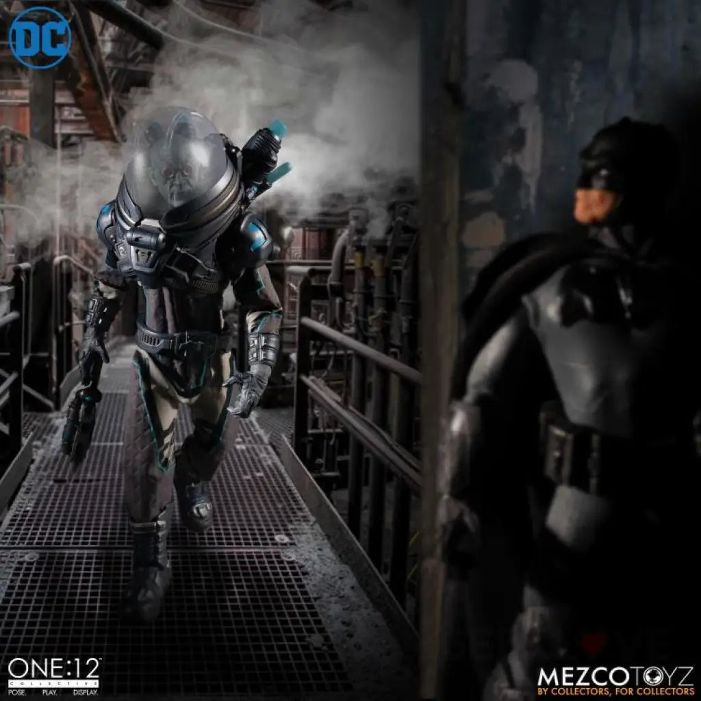 One 12 Collective Mr Freeze Deluxe Edition - GeekLoveph