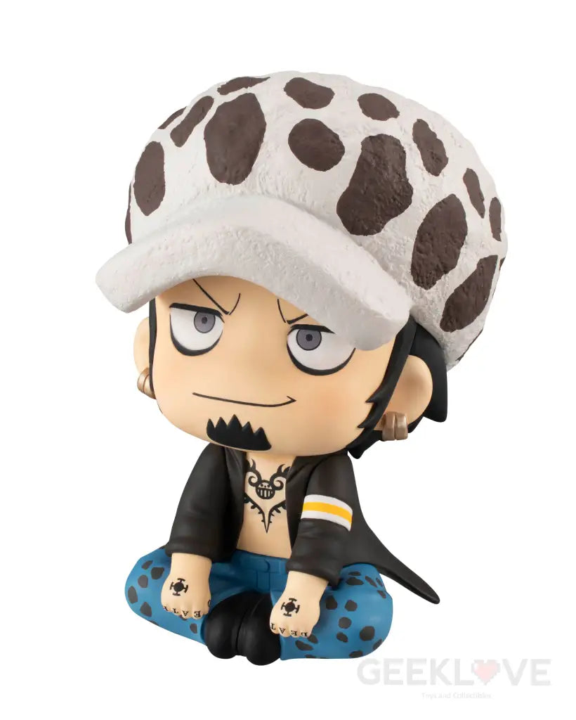 One Piece Look Up Trafalgar Law - GeekLoveph