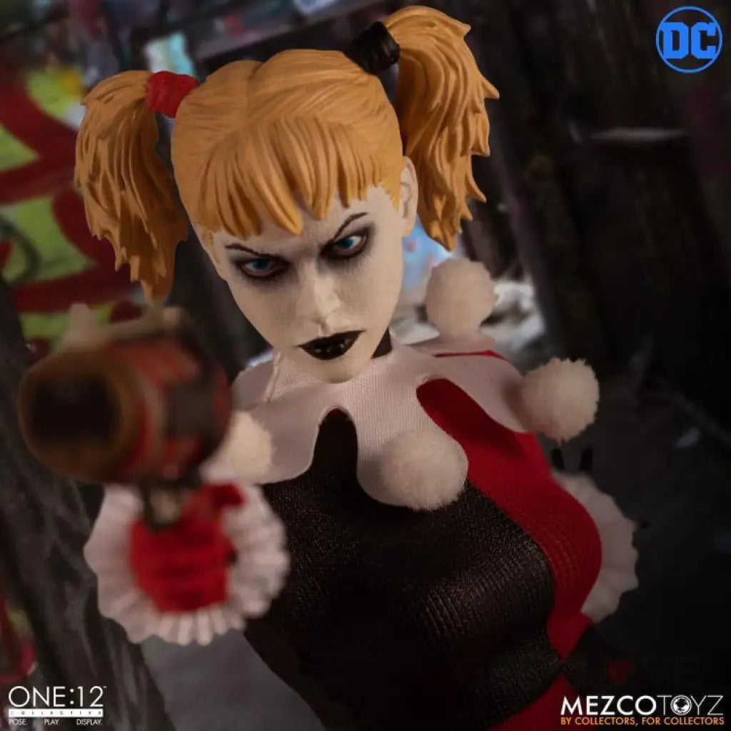 One12 Deluxe Harley Quinn - GeekLoveph
