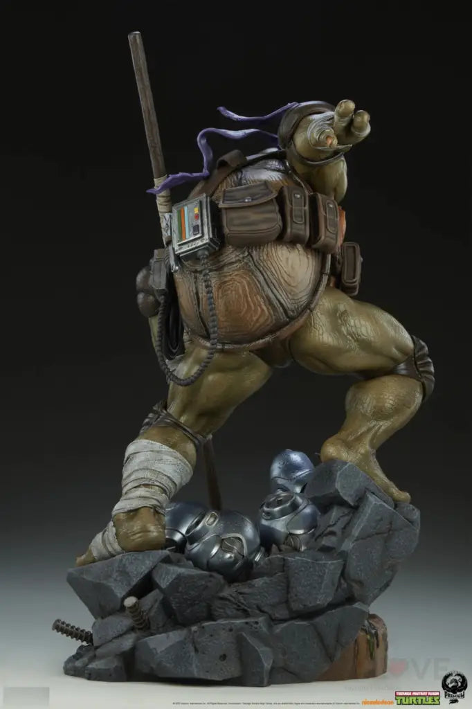 Pcs Donatello 1/3 Deluxe Scale Figure