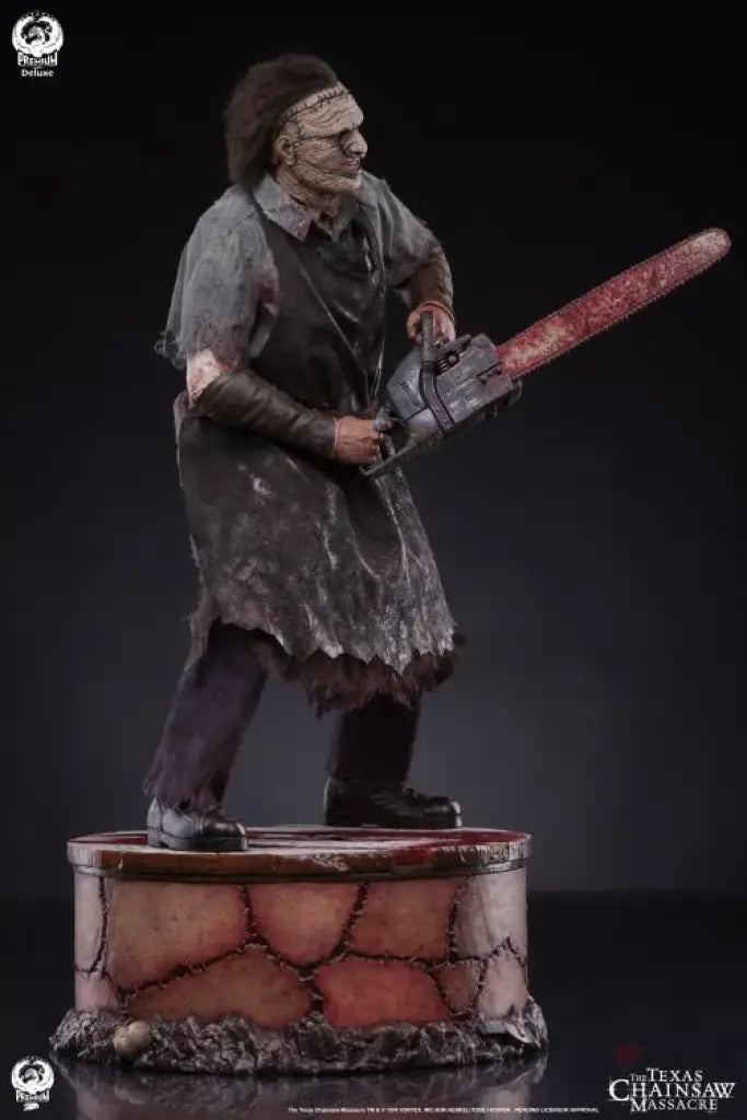 Pcs Leatherface 1/4 Scale Deluxe Ver. Scale Figure