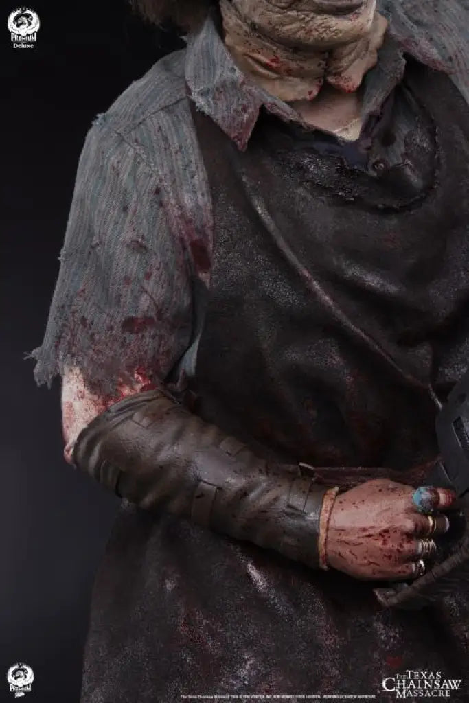 Pcs Leatherface 1/4 Scale Deluxe Ver. Scale Figure