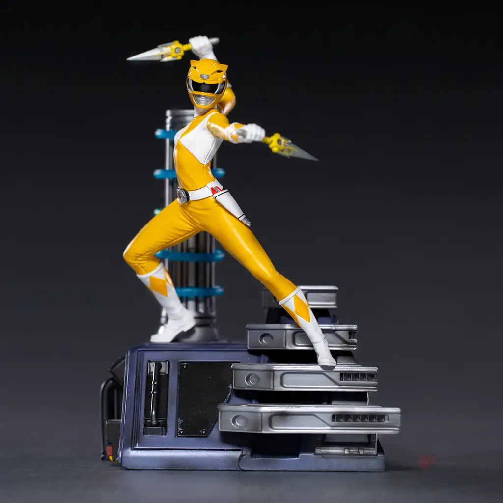 Power Rangers BDS Yellow Ranger 1/10 Art Scale Statue - GeekLoveph