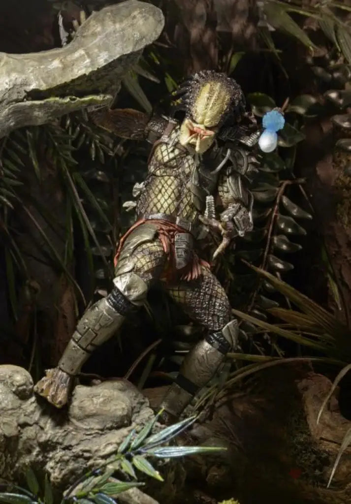 Predator - Ultimate Jungle Hunter Predator Figure - GeekLoveph