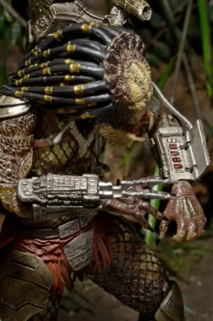 Predator - Ultimate Jungle Hunter Predator Figure - GeekLoveph