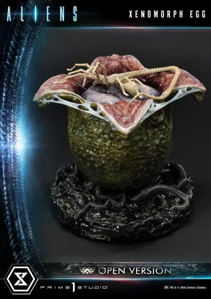 Premium Masterline Aliens (Comics) Xenomorph Egg Open Version Statue