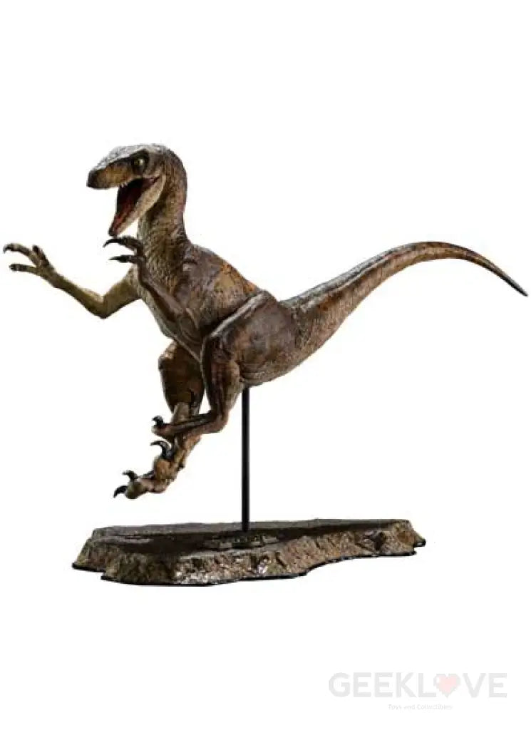 Prime Collectible Figures Jurassic Park (Film) Velociraptor Jump Scale Figure