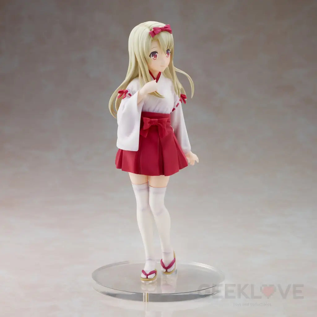 Prisma Fantasm Illyasviel von Einzbern - GeekLoveph