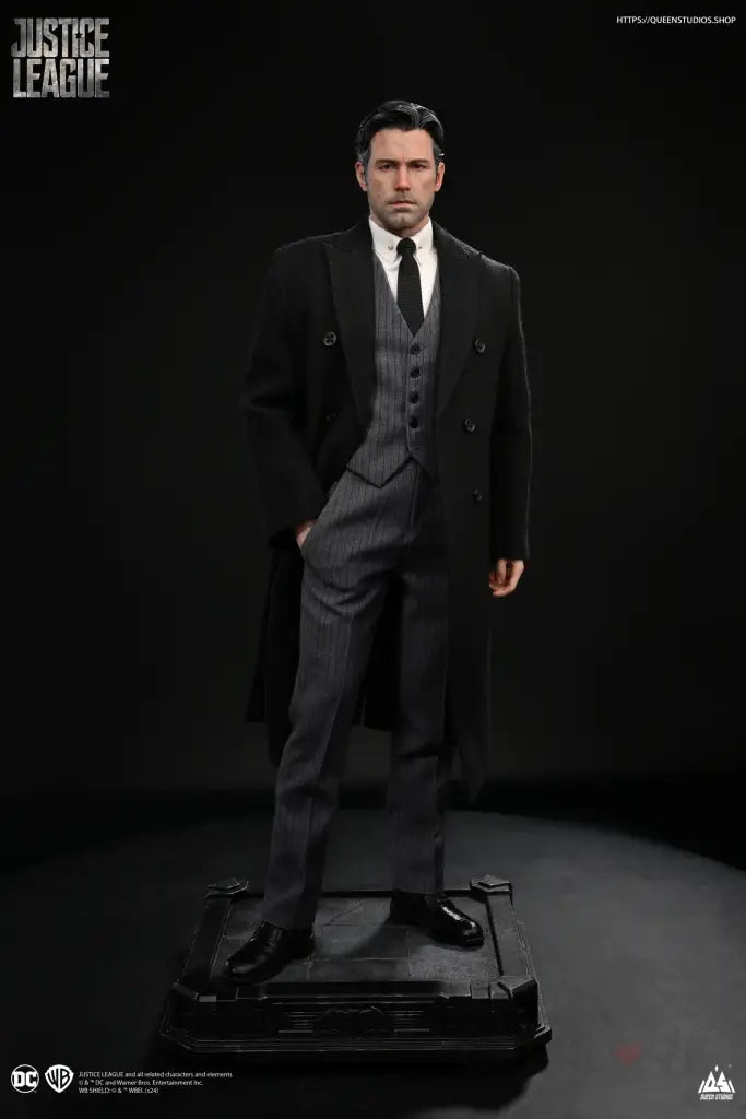 Queen Studios Bruce Wayne (Ben Affleck) Scale Figure